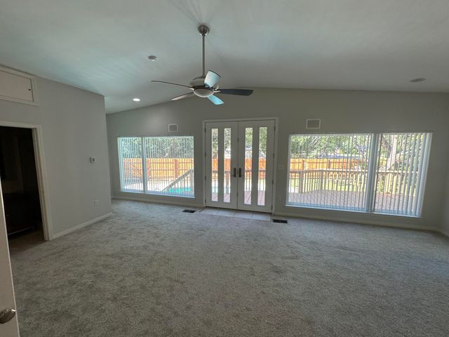 300 Plymouth Avenue, Fort Walton Beach, FL 32547