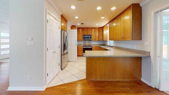 300 Plymouth Avenue, Fort Walton Beach, FL 32547