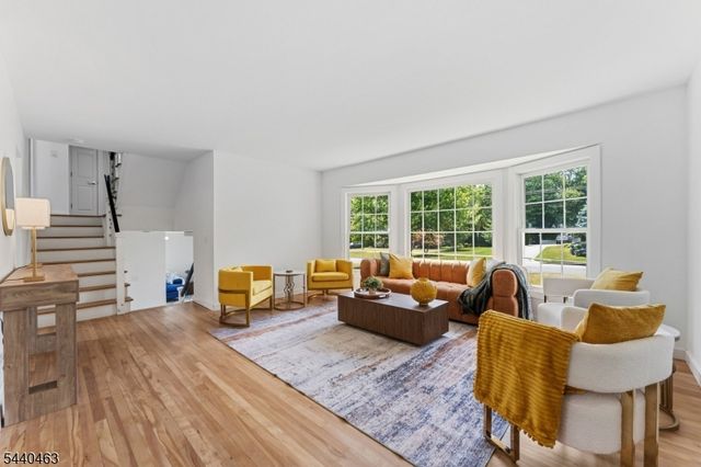 8 Crest Dr, Bridgewater Twp., NJ 08805