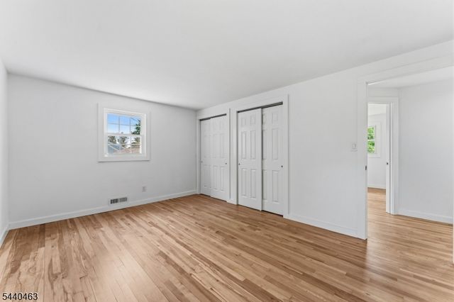 8 Crest Dr, Bridgewater Twp., NJ 08805