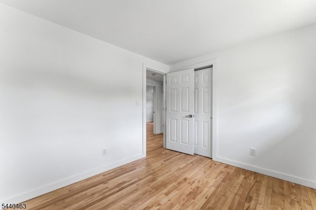 8 Crest Dr, Bridgewater Twp., NJ 08805