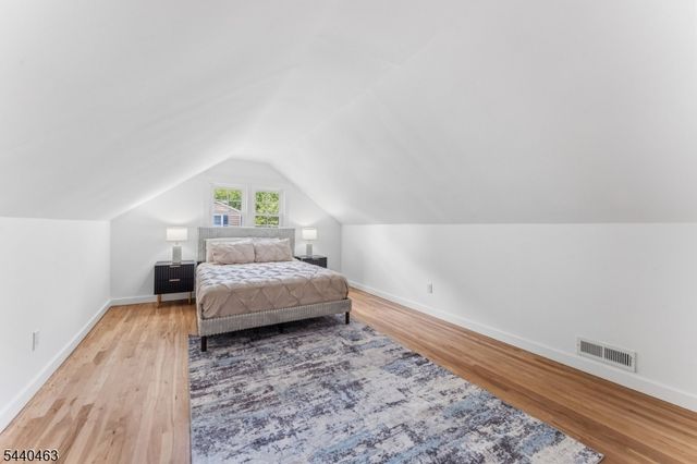 8 Crest Dr, Bridgewater Twp., NJ 08805