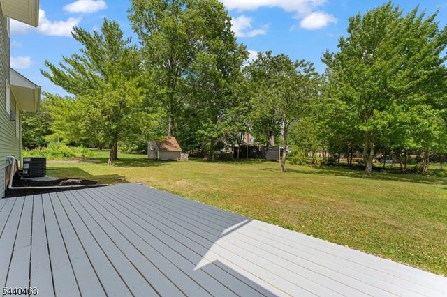 8 Crest Dr, Bridgewater Twp., NJ 08805
