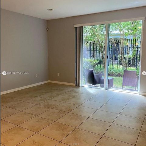 2574 SW 81st Ter 2564, Miramar, FL 33025