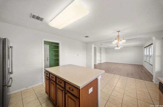 902 Magnolia Bend, San Antonio, TX 78251