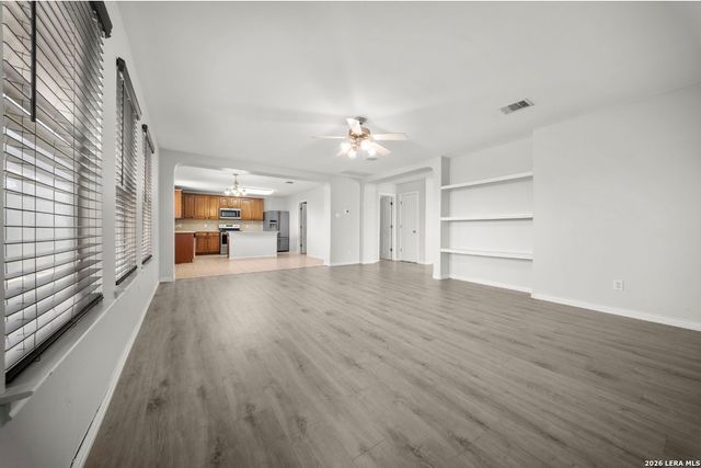 902 Magnolia Bend, San Antonio, TX 78251