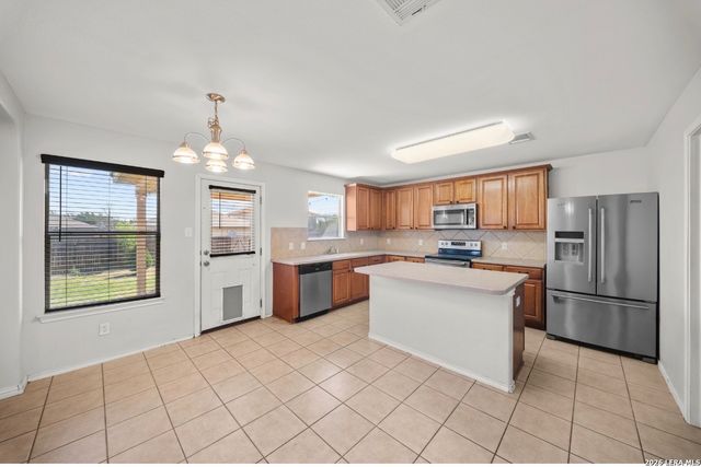 902 Magnolia Bend, San Antonio, TX 78251