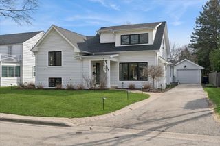 720 Ouilmette Lane, Wilmette, IL 60091