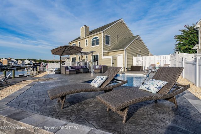 96 Windjammer Court, Bayville, NJ 08721