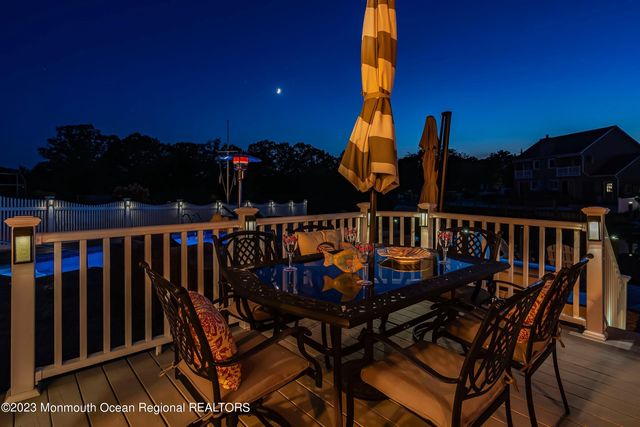 96 Windjammer Court, Bayville, NJ 08721
