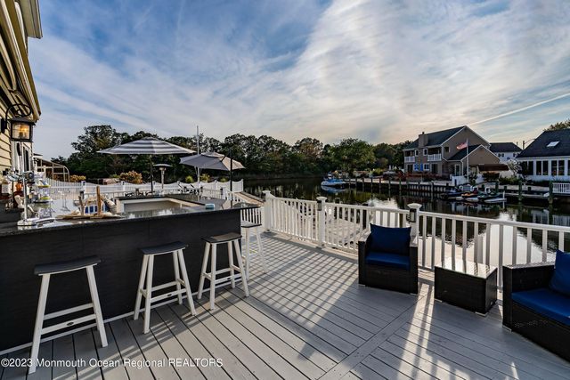 96 Windjammer Court, Bayville, NJ 08721