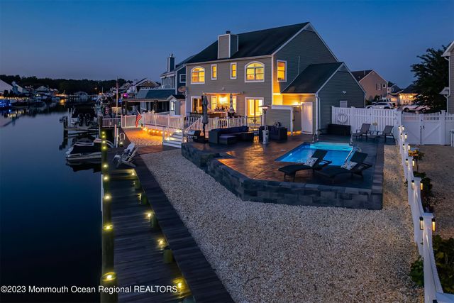 96 Windjammer Court, Bayville, NJ 08721