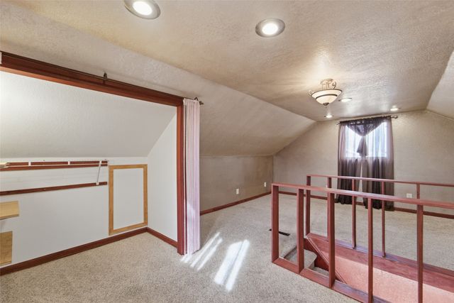 606 E 9th Street S, Newton, IA 50208