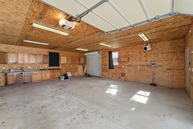 606 E 9th Street S, Newton, IA 50208