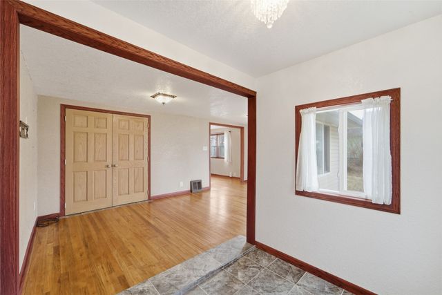 606 E 9th Street S, Newton, IA 50208