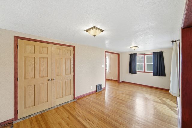 606 E 9th Street S, Newton, IA 50208