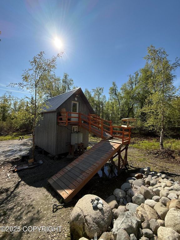 25081 S Homestead Road, Trapper Creek, AK 99683