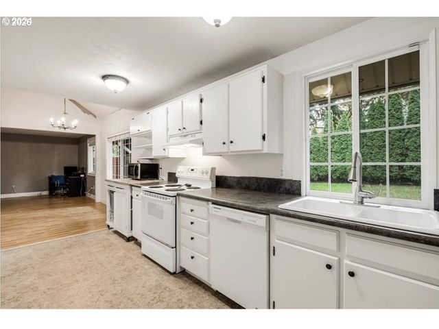 12740 Sw HART Rd, Beaverton, OR 97008