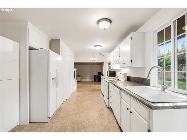12740 Sw HART Rd, Beaverton, OR 97008