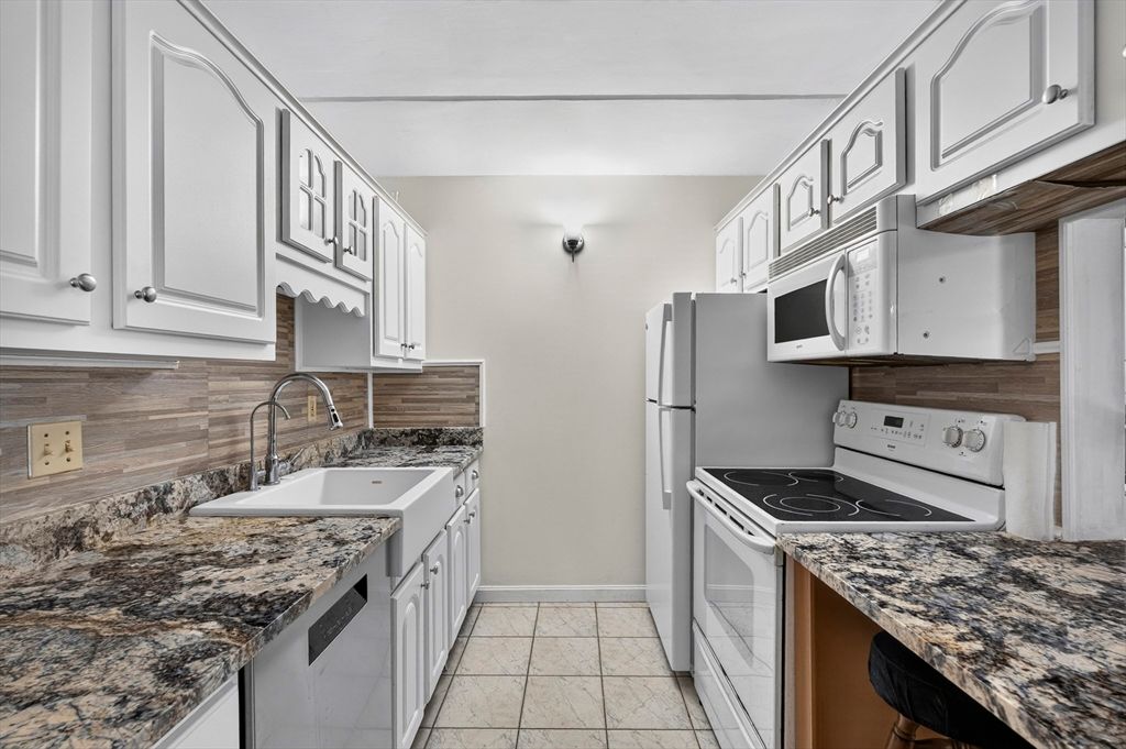 159 Main St 49A, Stoneham, MA 02180