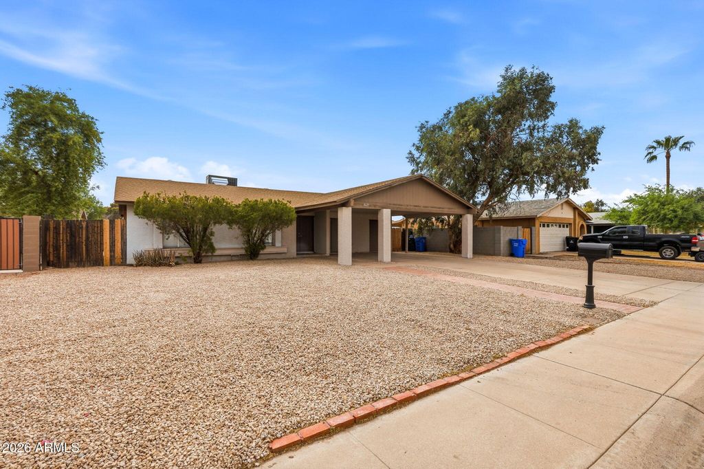 4625 N 75th Lane, Phoenix, AZ 85033 — photo 2