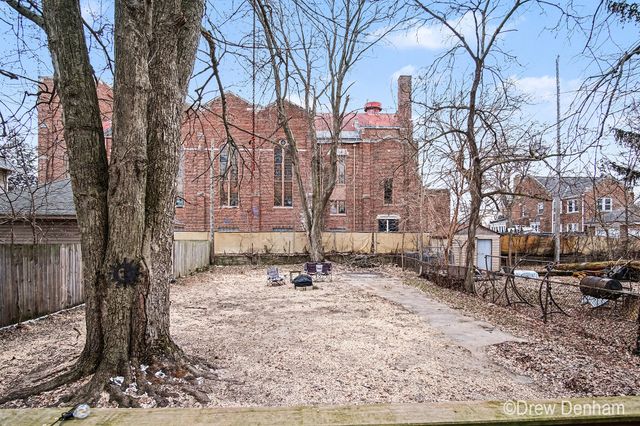 1148 Bates Street SE, Grand Rapids, MI 49506