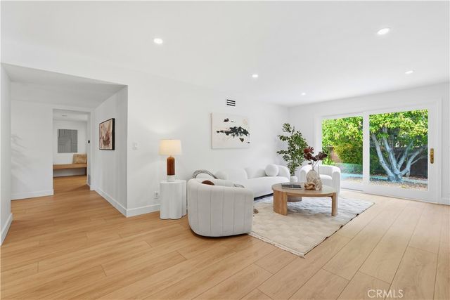 7556 Chaminade, West Hills, CA 91304