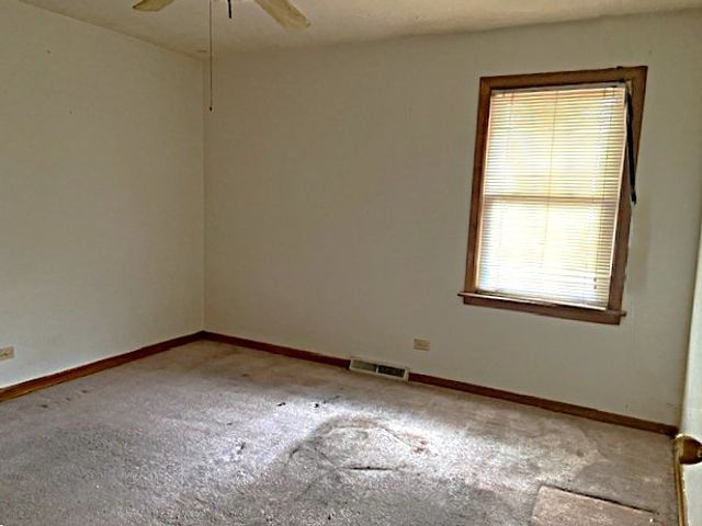 8741 S Washtenaw Avenue, Evergreen Park, IL 60805