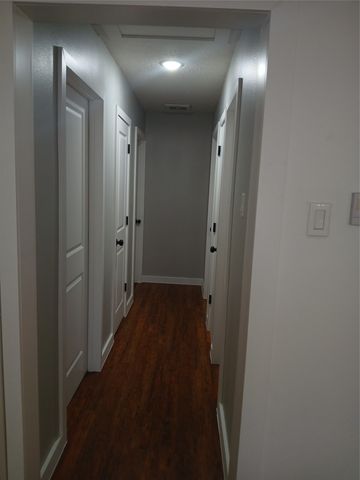 719 Kelso Drive, Dallas, TX 75211