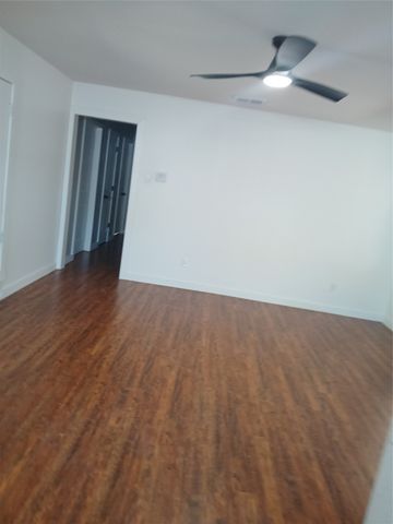 719 Kelso Drive, Dallas, TX 75211