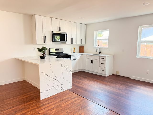 719 Kelso Drive, Dallas, TX 75211