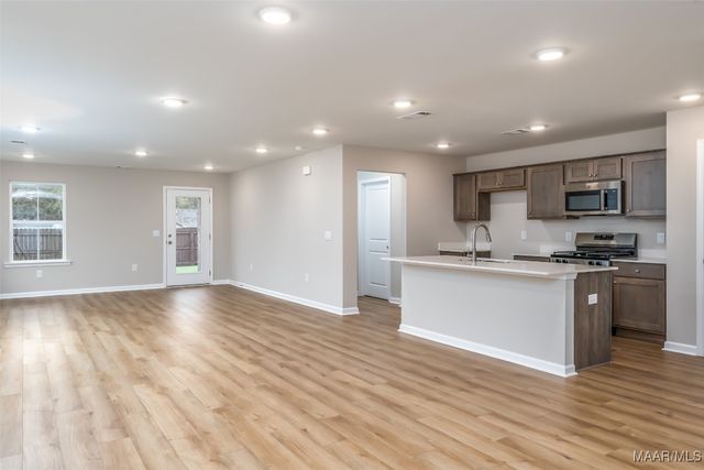 374 Kohn Drive, Millbrook, AL 36054