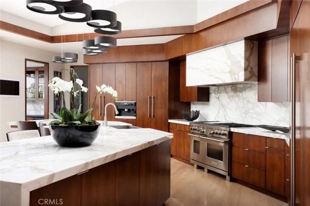 4512 Roxbury Road, Corona Del Mar, CA 92625