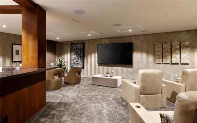 4512 Roxbury Road, Corona Del Mar, CA 92625