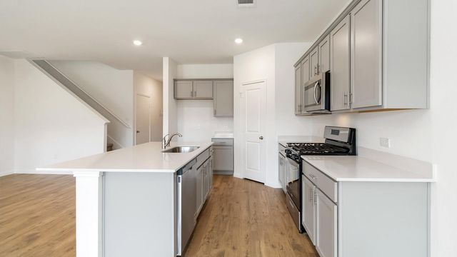 1821 SIDE BUSTER TRL, Leander, TX 78641