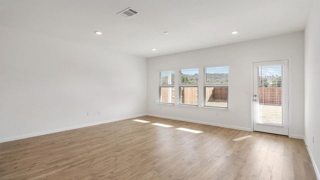 1821 SIDE BUSTER TRL, Leander, TX 78641