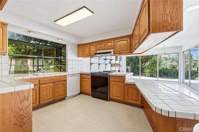 15407 Stonewood Terrace, Sherman Oaks, CA 91403