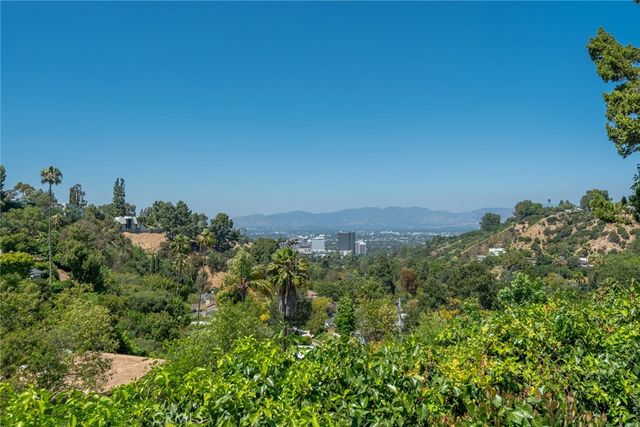 15407 Stonewood Terrace, Sherman Oaks, CA 91403