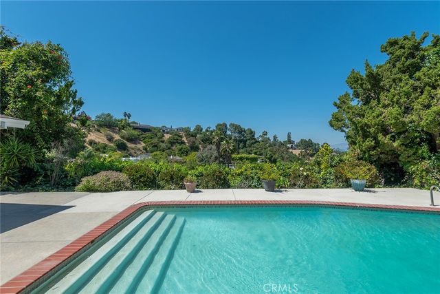 15407 Stonewood Terrace, Sherman Oaks, CA 91403