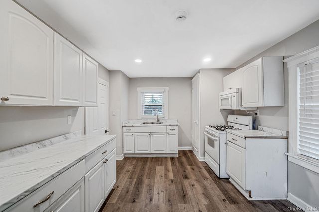 49 Main Street, West Sayville, NY 11796