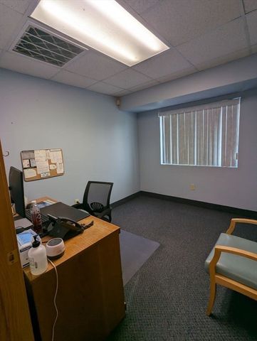 1445 Wampanoag Trl 207, East Providence, RI 02915
