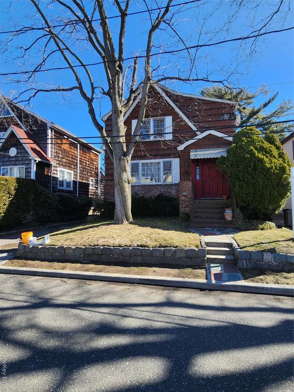 1051 Stanton Avenue, Woodmere, NY 11598