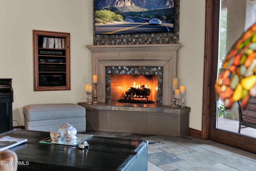 Image 14 of property listing at 7817 E Dynamite Boulevard, Scottsdale, AZ 85266