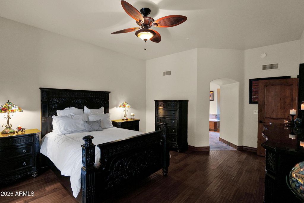 Image 25 of property listing at 7817 E Dynamite Boulevard, Scottsdale, AZ 85266