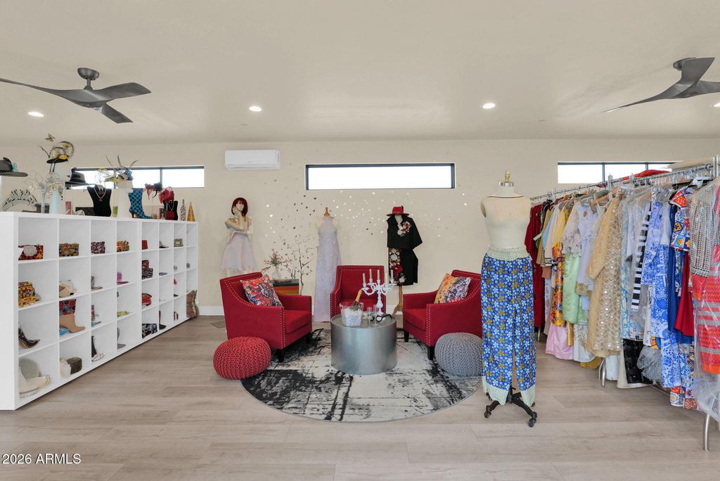 Image 43 of property listing at 7817 E Dynamite Boulevard, Scottsdale, AZ 85266