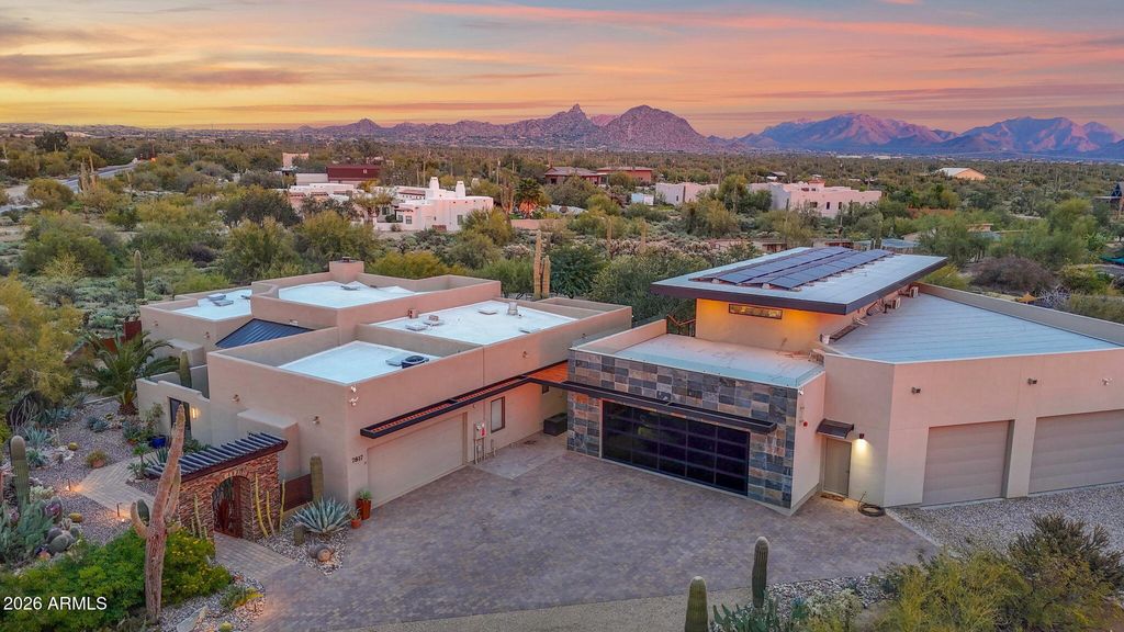 Image 86 of property listing at 7817 E Dynamite Boulevard, Scottsdale, AZ 85266
