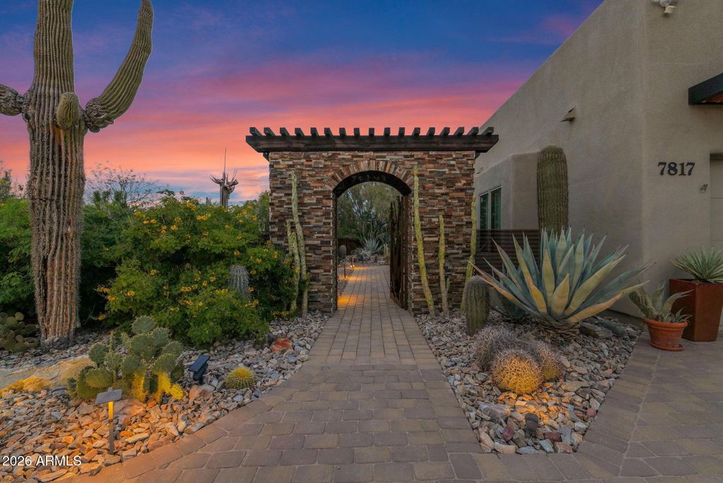 Image 89 of property listing at 7817 E Dynamite Boulevard, Scottsdale, AZ 85266