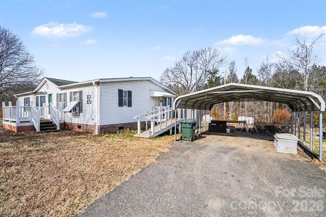 108 Twisted Oak Lane, Gastonia, NC 28052