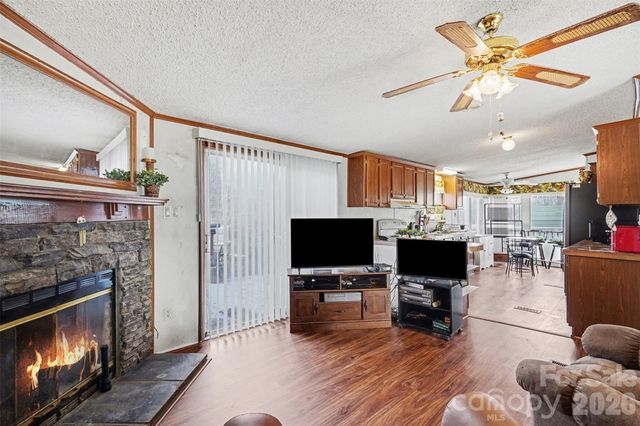 108 Twisted Oak Lane, Gastonia, NC 28052