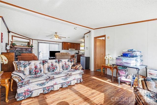 108 Twisted Oak Lane, Gastonia, NC 28052